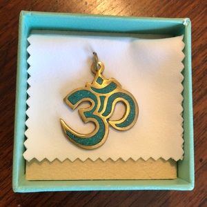 Aum Om Necklace Pendent Gold